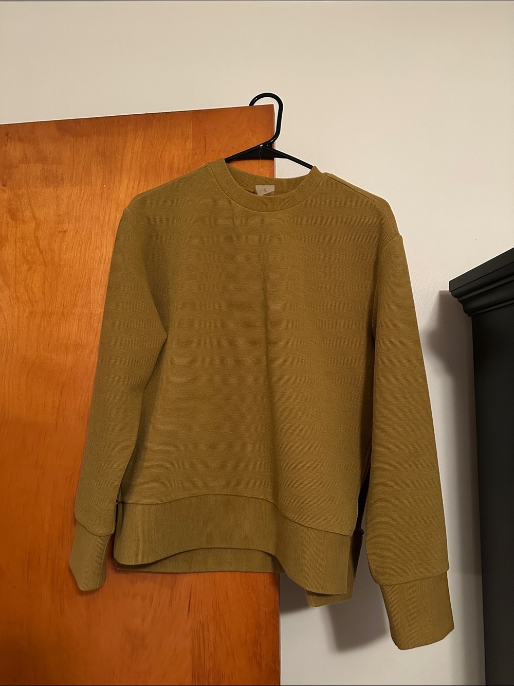 Crewneck Sweater in Olive